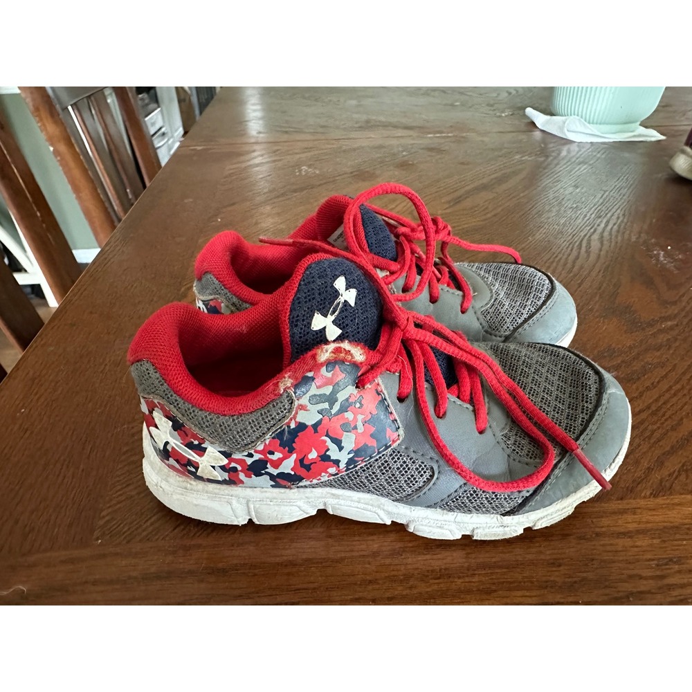Under Armour Assert 6 Toddler Boys Shoes Grey Red Blue Camo Sneakers 9K